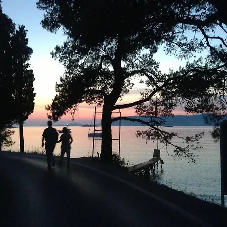 公寓 Lovely Split Level With Sea View, Pool, Free Parking And Wifi *