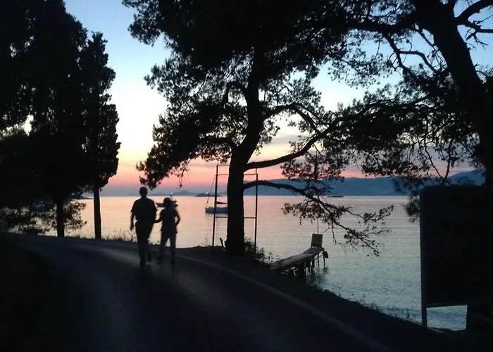 公寓 Lovely Split Level With Sea View, Pool, Free Parking And Wifi *