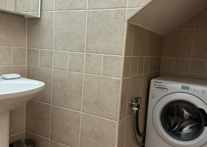 公寓 Lovely Split Level With Sea View, Pool, Free Parking And Wifi