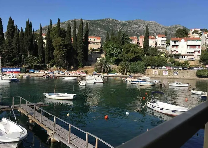 Apartament Lovely Split Level With Sea View, Pool, Free Parking And Wifi