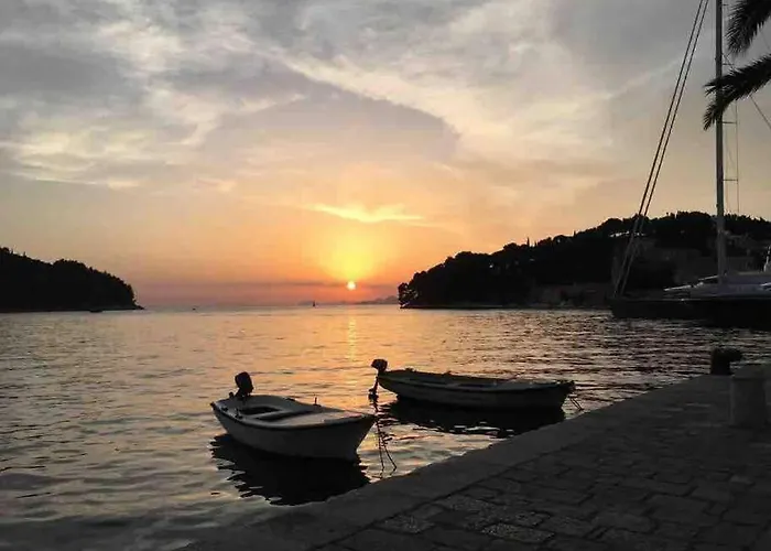 Apartament Lovely Split Level With Sea View, Pool, Free Parking And Wifi *