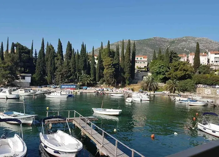 Apartament Lovely Split Level With Sea View, Pool, Free Parking And Wifi *